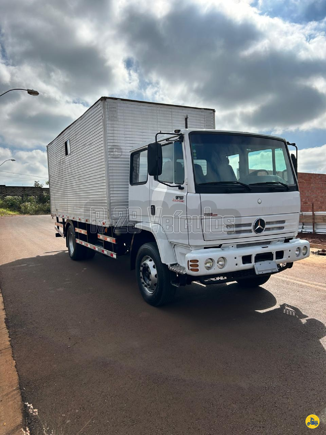 CAMINHAO MERCEDES-BENZ MB 1718 Conjunto Toco 4x2 R29 Caminhões IRACEMAPOLIS SÃO PAULO SP